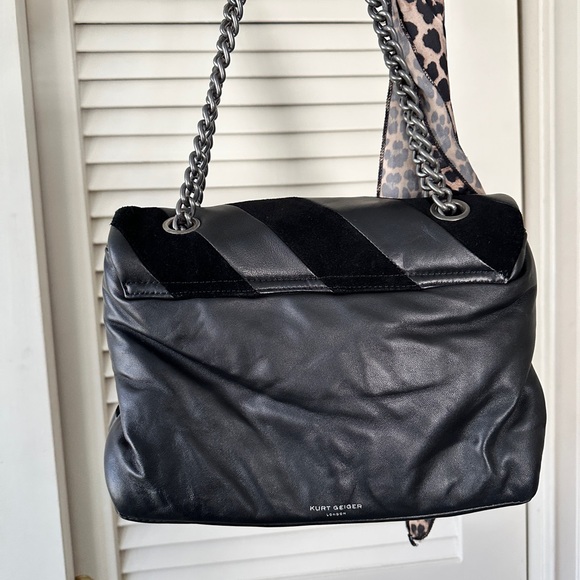 Kurt Geiger Large SoHo Black Chain Strap Shoulder Bag - Picture 8 of 10